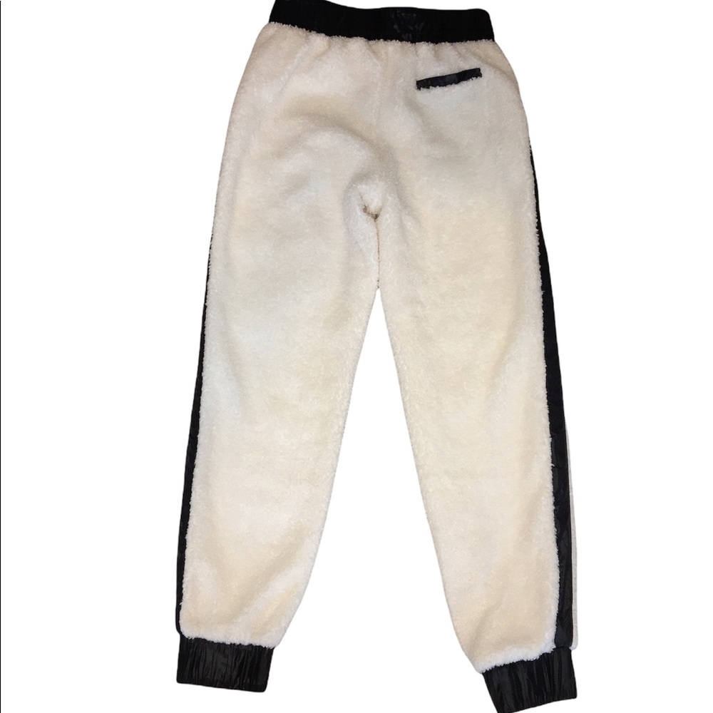 Fabletics Sherpa Joggers New - image 6